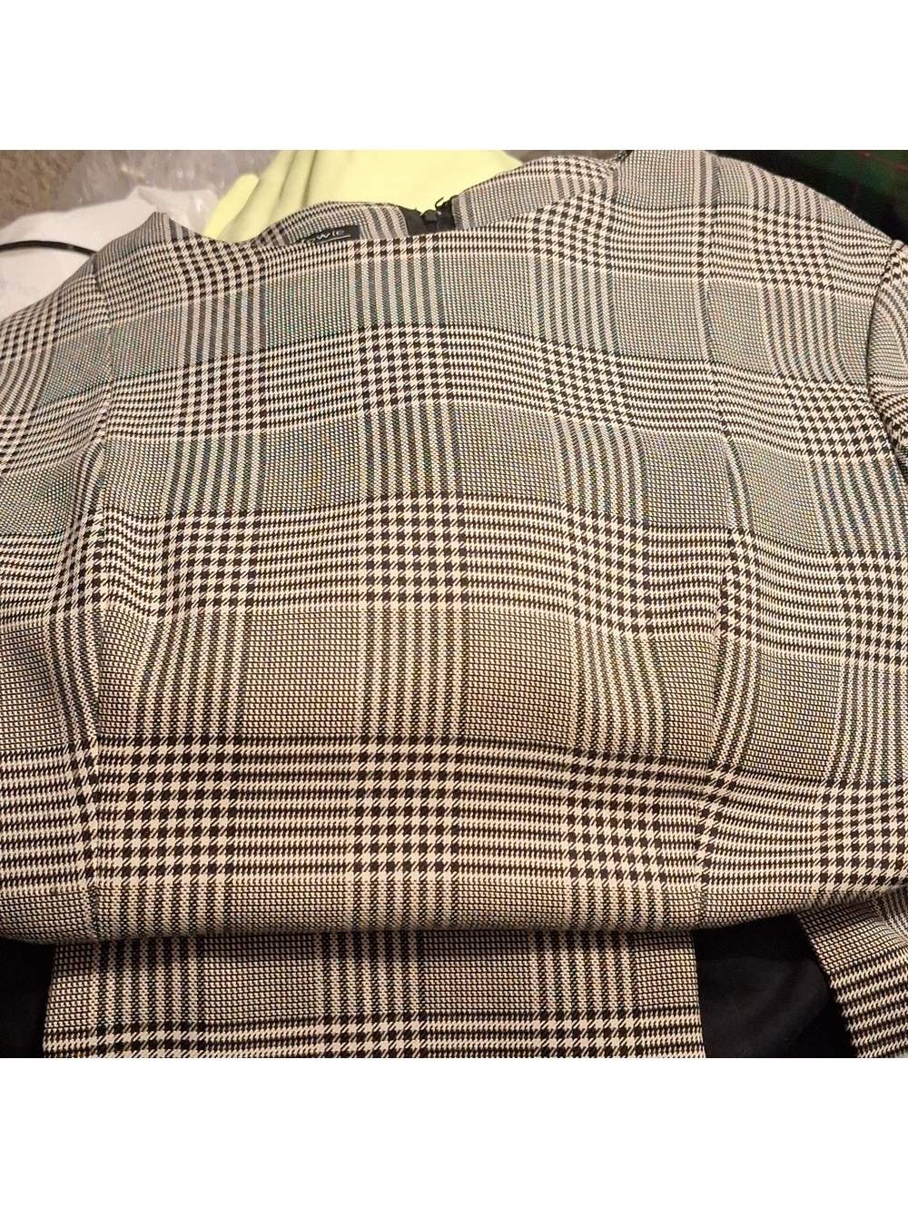 Cynthia Howie Black and White Houndstooth Blazer - Picture 2 of 3
